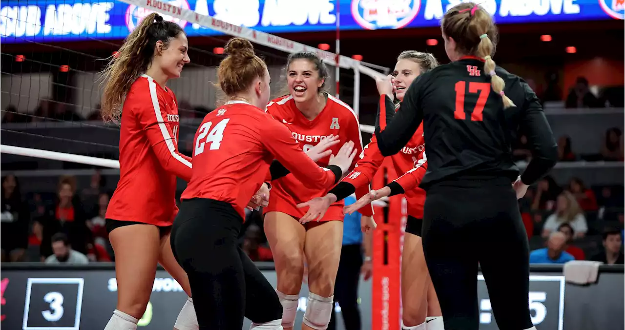 UH takes 5-set thriller against South Dakota in NCAA volleyball tournament