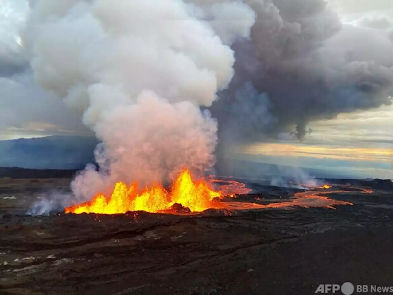 ハワイ・マウナロア火山で噴火続く 住民への脅威なし - トピックス｜Infoseekニュース