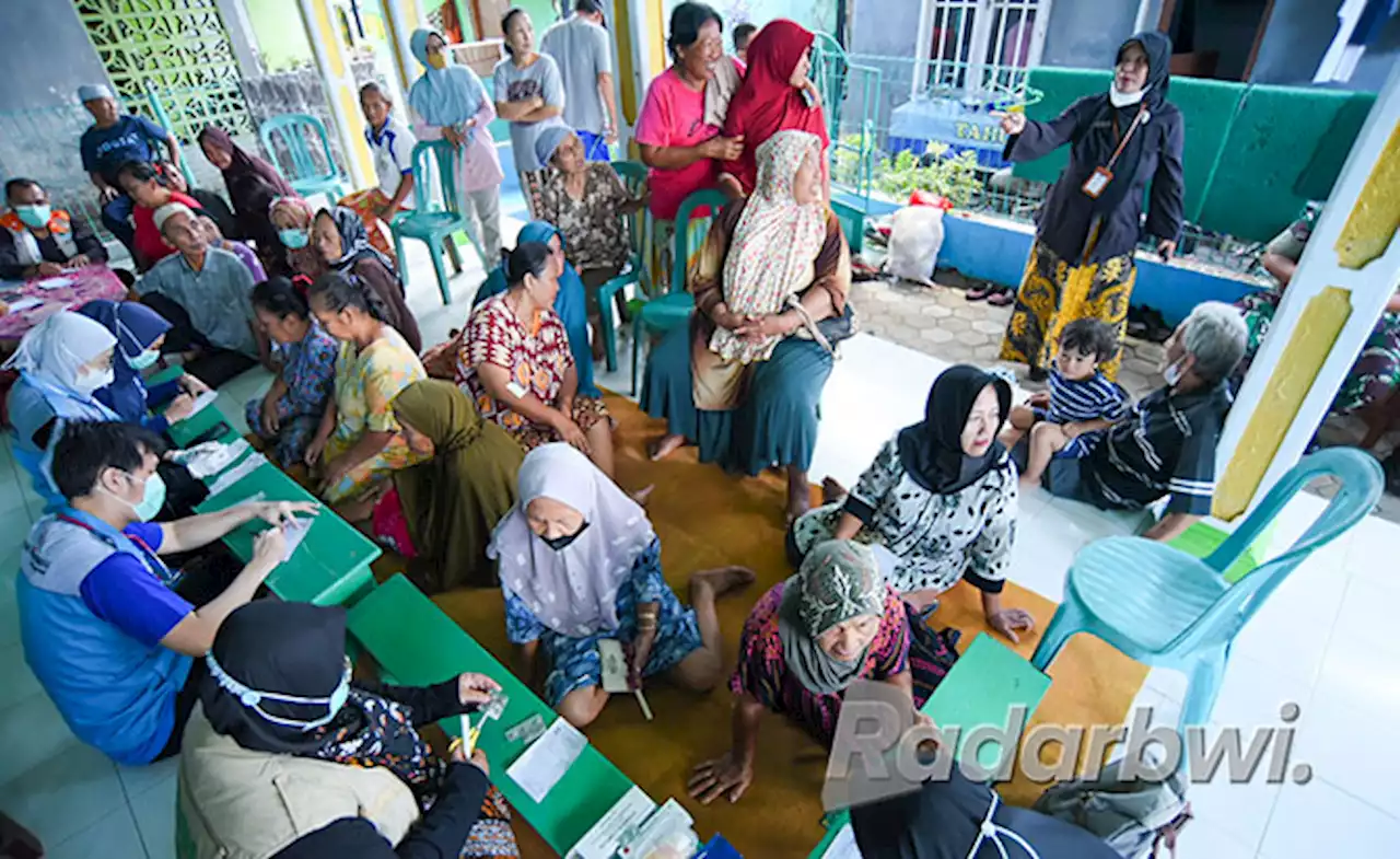 Korban Banjir Mengeluh Pusing dan Gatal-Gatal, Gula Darahnya Pun Mendadak Naik