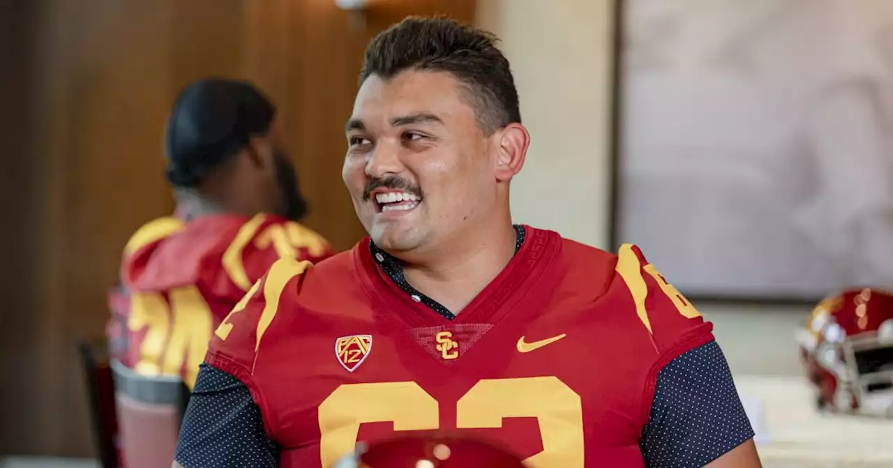 Offensive lineman Brett Neilon is USC football's 'Mr. Steady'