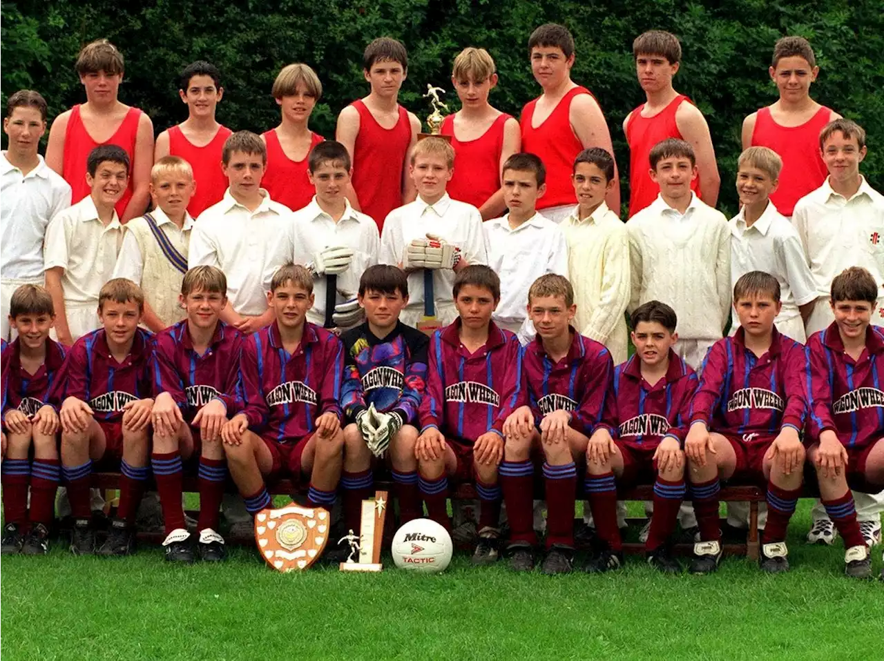 Try and spot yourself in these photos of Leeds schools teams from the 1990s