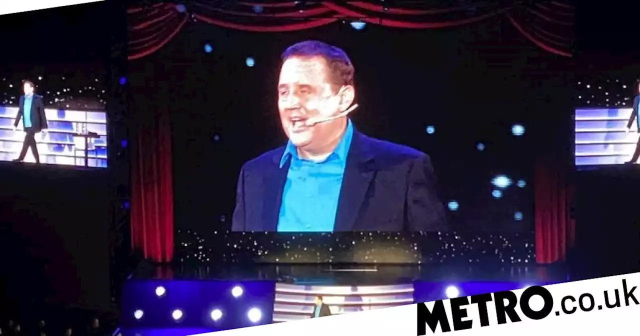 Peter Kay moved to tears by Manchester crowd as he begins new tour