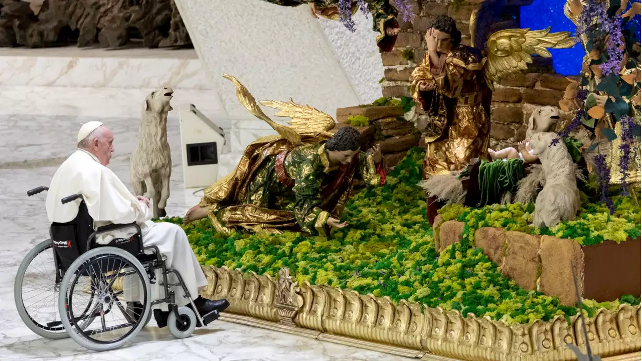 El Papa: 'El belén recuerda una Navidad distinta a la consumista y comercial'