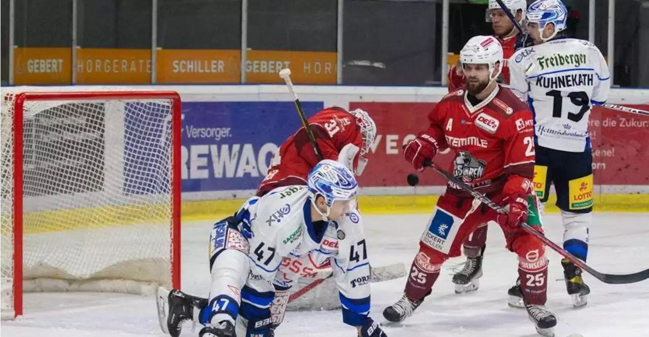 Dresdner Eislöwen halten die Regensburger Eisbären in Schach