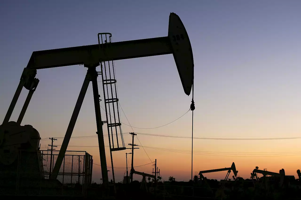 LA City Council Approves Phase-Out of Oil Drilling, Ban on New Wells