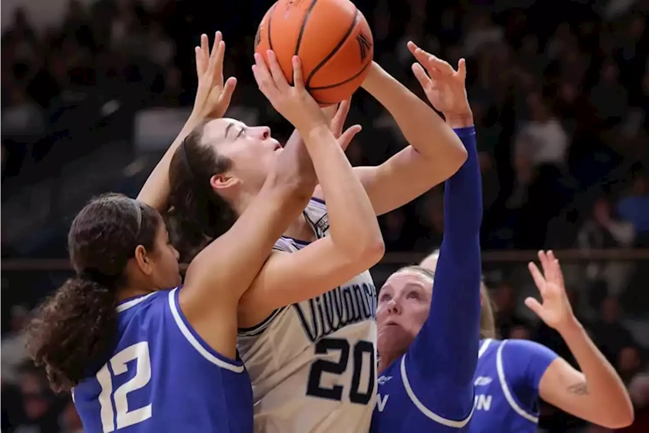 No. 25 Villanova drops Big East opener against No. 13 Creighton as Maddy Siegrist continues her climb toward history