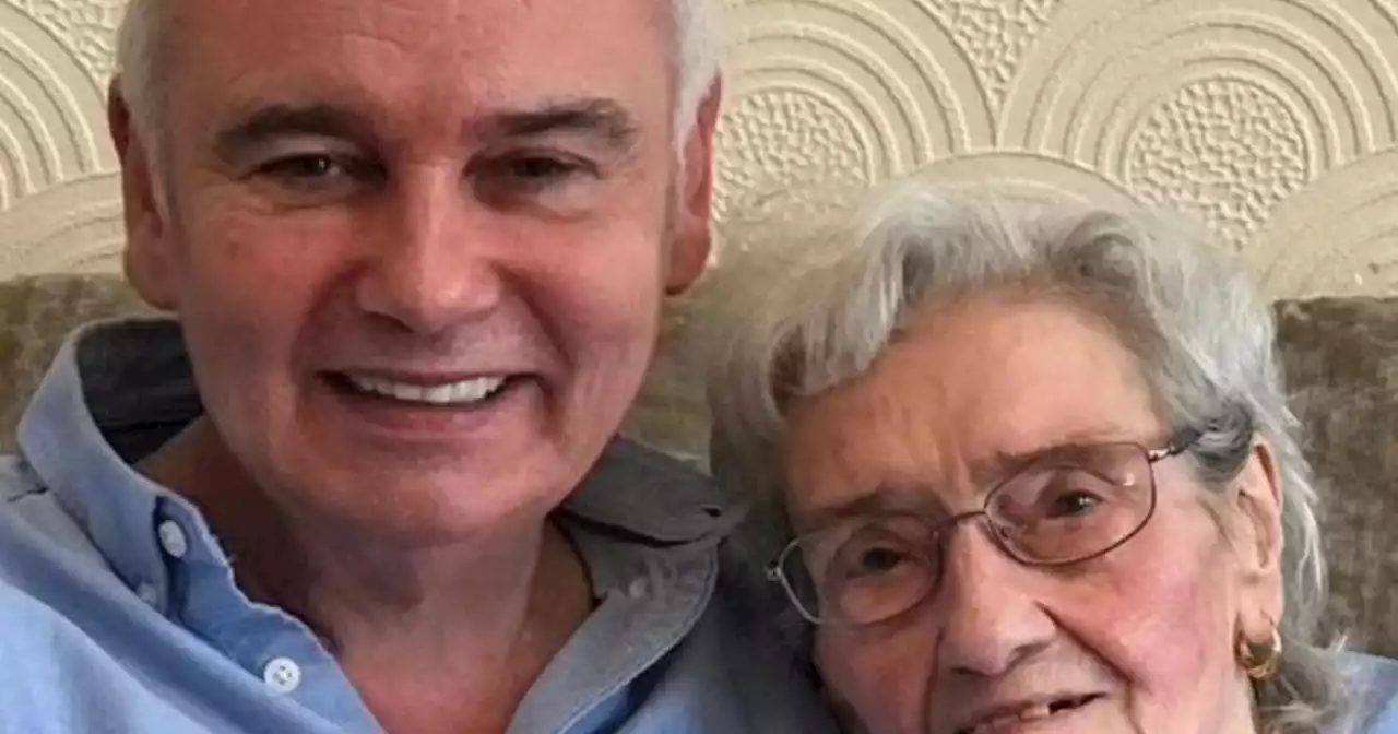 Eamonn Holmes pays tribute to late mum as he marks first birthday without her