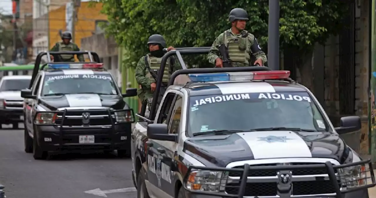 VIDEOS: Reportan bloqueos e incendian autos en los límites de Jalisco y Zacatecas