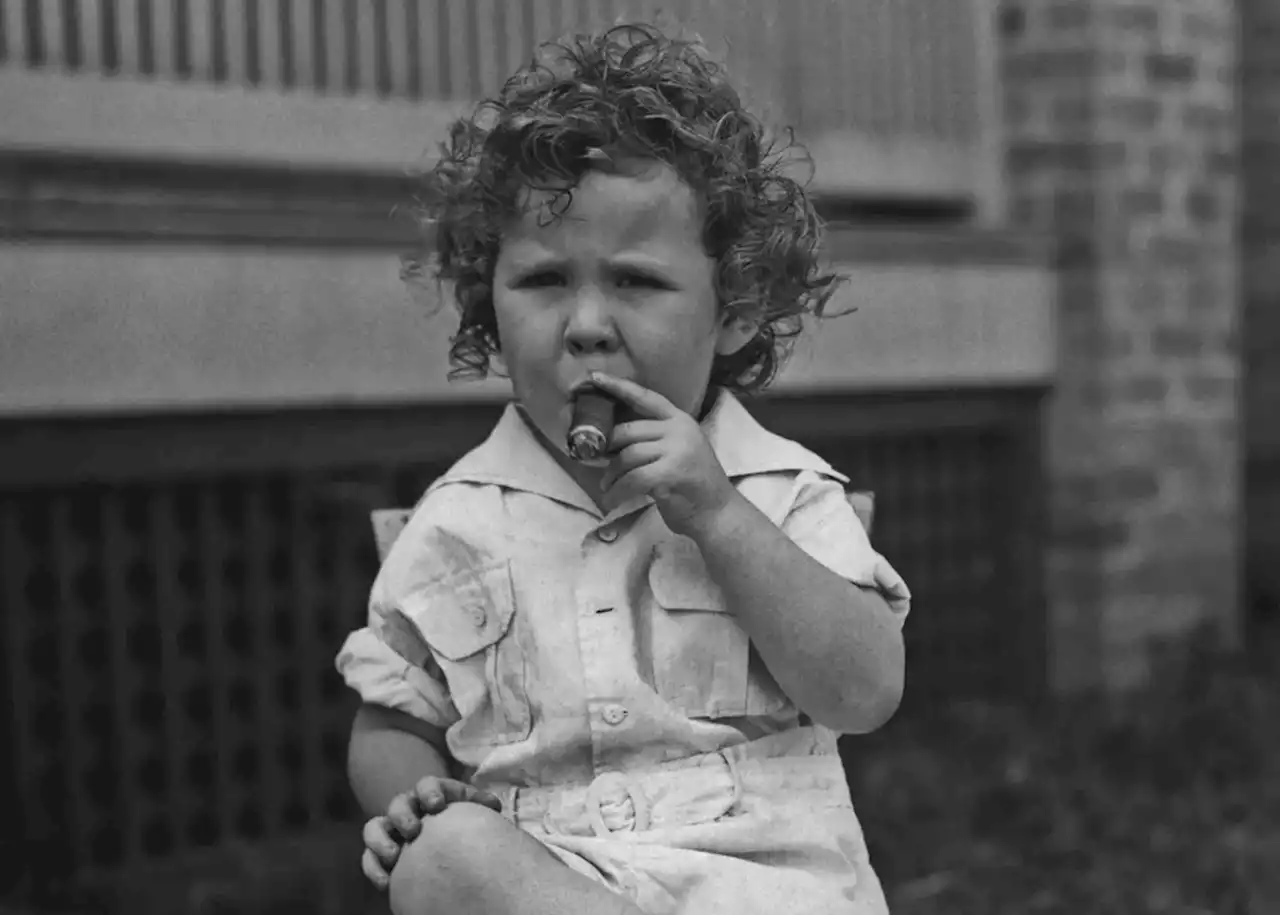 Did Welfare Officials Have No Problem With This 3-Year-Old Cigar Aficionado?