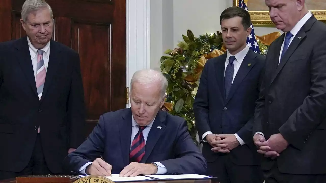 Biden signs bill to avert rail strike, without paid sick leave