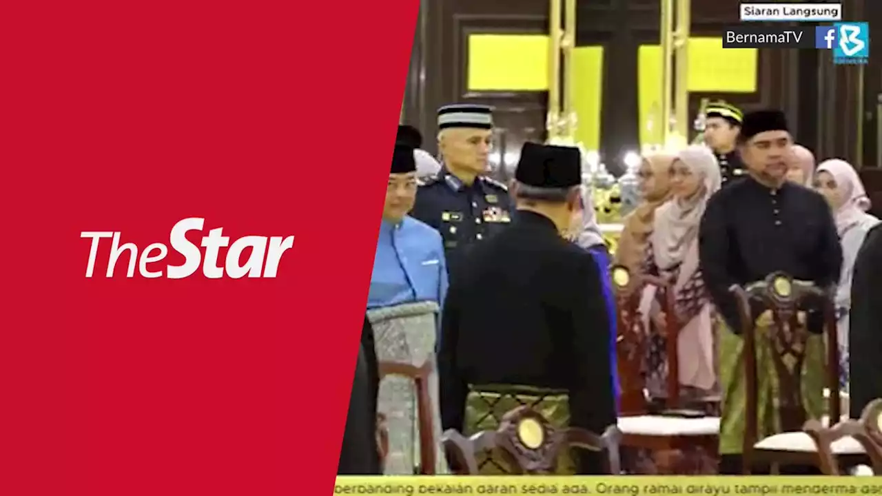 Cabinet sworn in before the King at Istana Negara