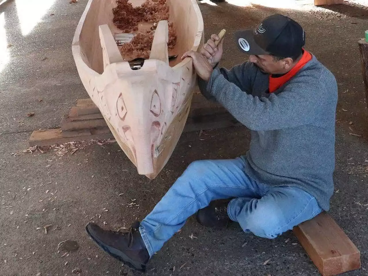 Carving of first community canoe in generations an important learning experience for Uchucklesaht Nation