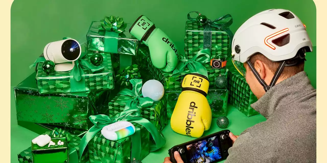 Best Tech Gifts 2022: Our Guide to Gadgets This Holiday Shopping Season