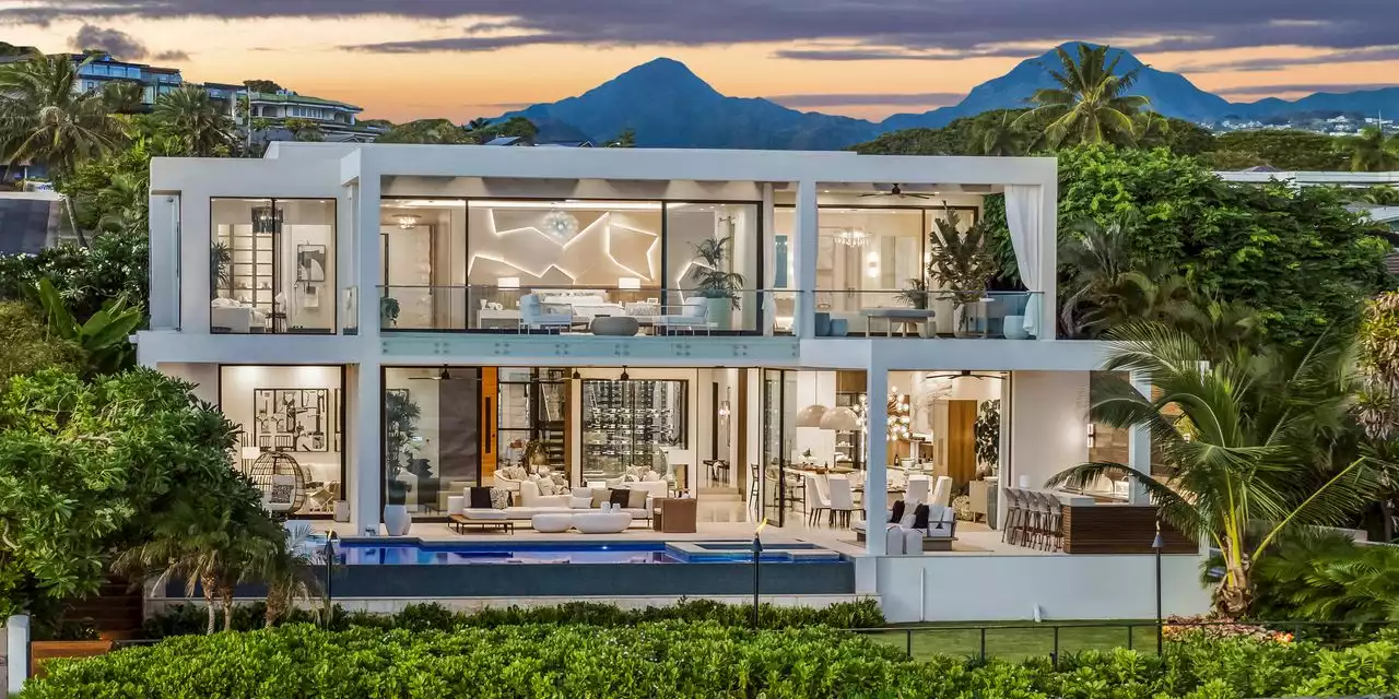 WSJ News Exclusive | Honolulu Spec House With 75 Feet of Beach Frontage Asks $26.995 Million