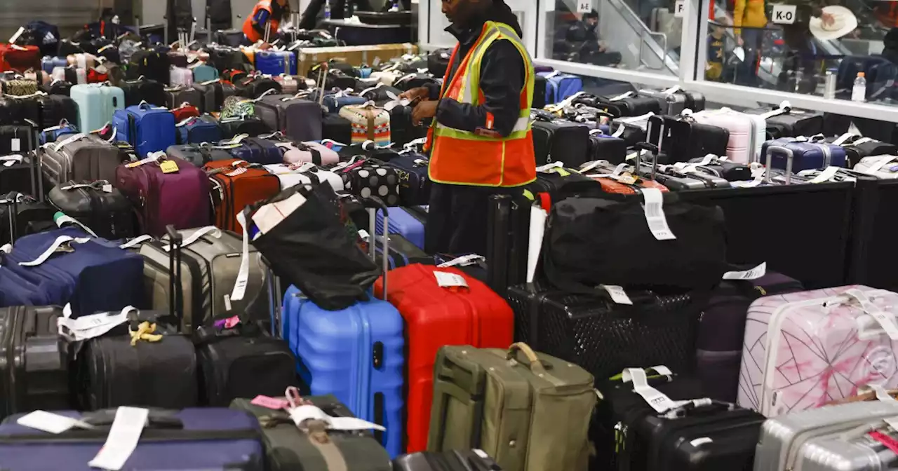 Buttigieg chastises Southwest Airlines for 'unacceptable' holiday travel disaster in letter