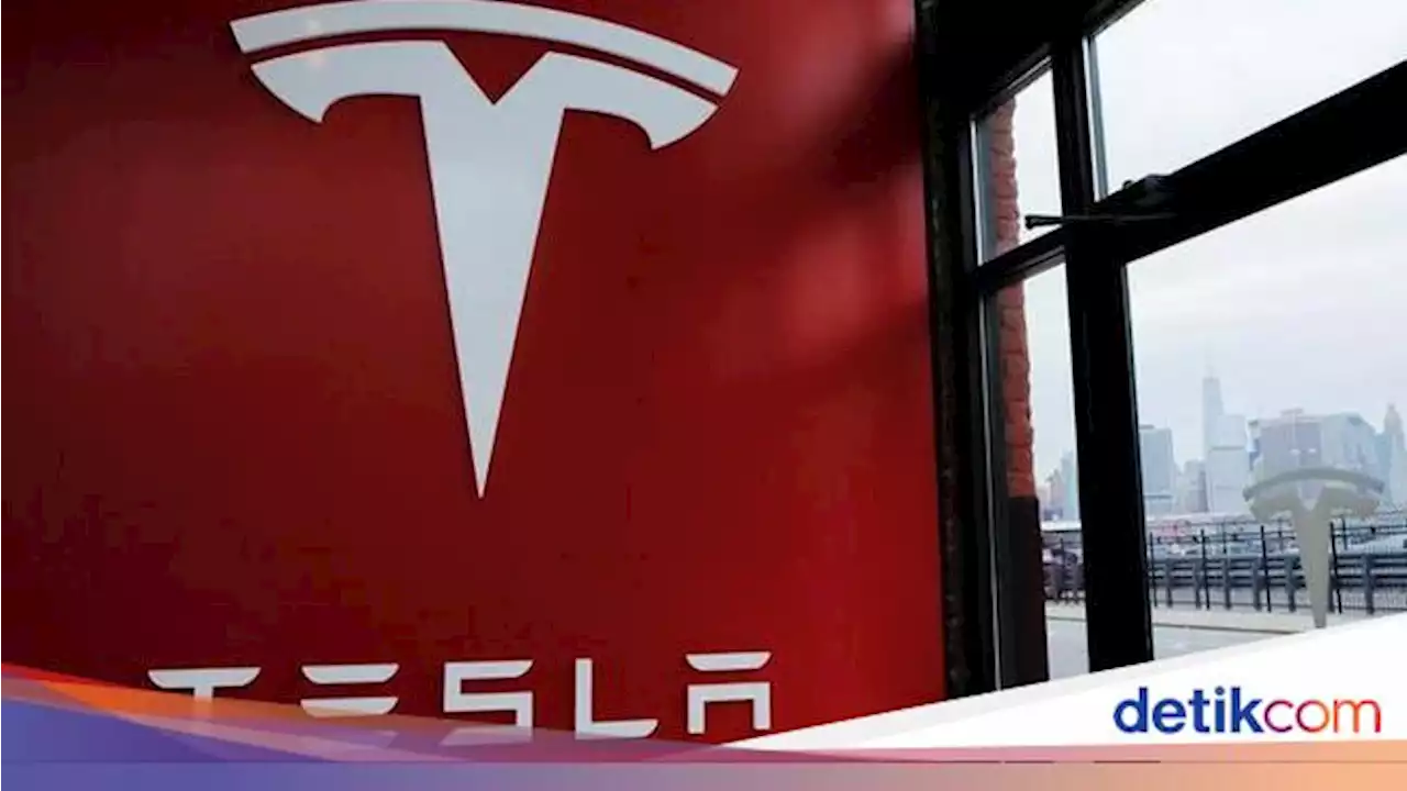 Mau Tutup Tahun Harga Saham Tesla Sudah Anjlok 70%