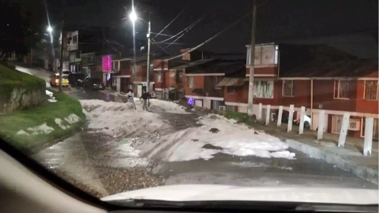 Atienden a víctimas de la granizada en la localidad de San Cristóbal