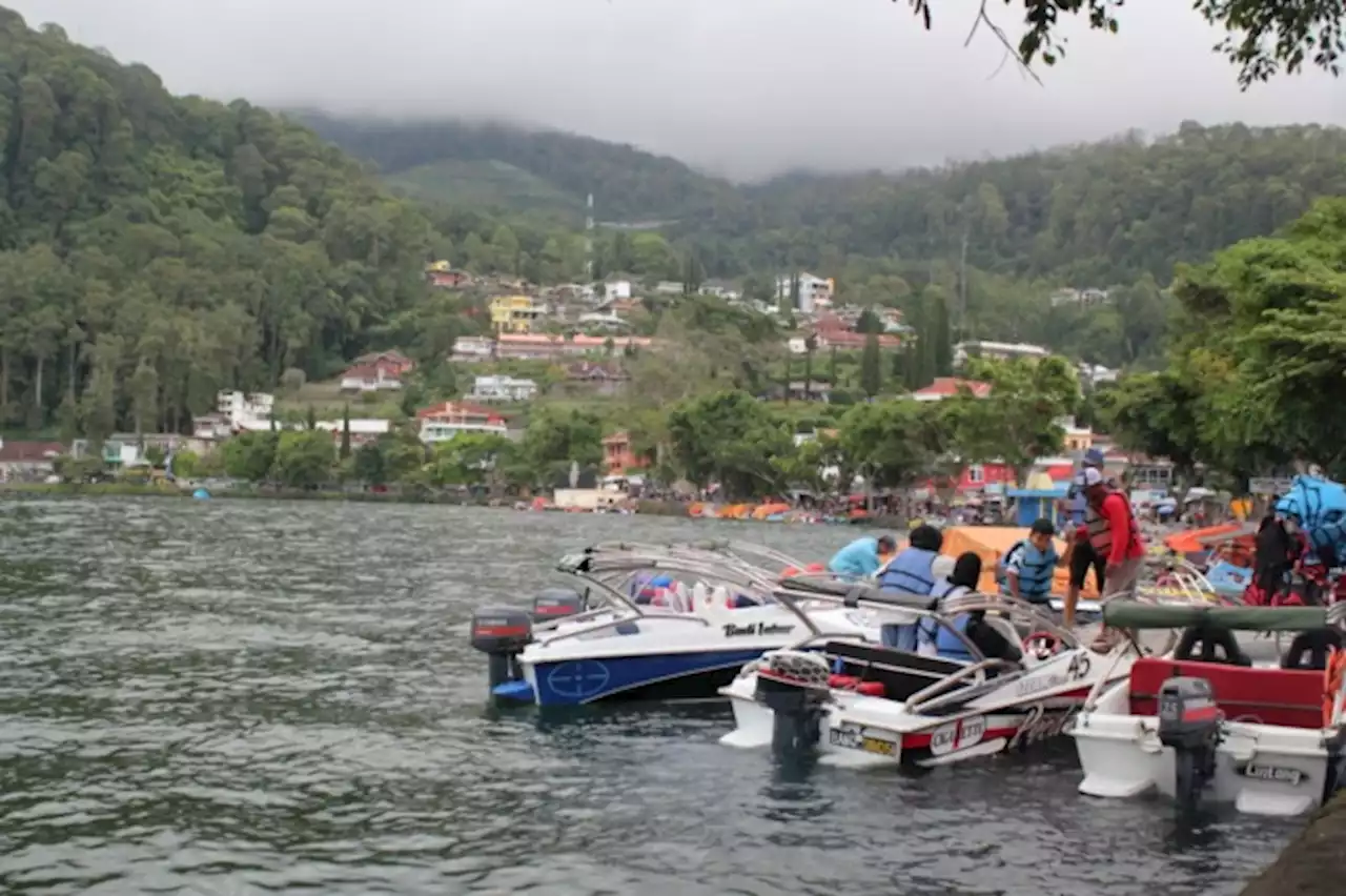 Berlibur ke Sarangan, Waspada Pohon Tumbang