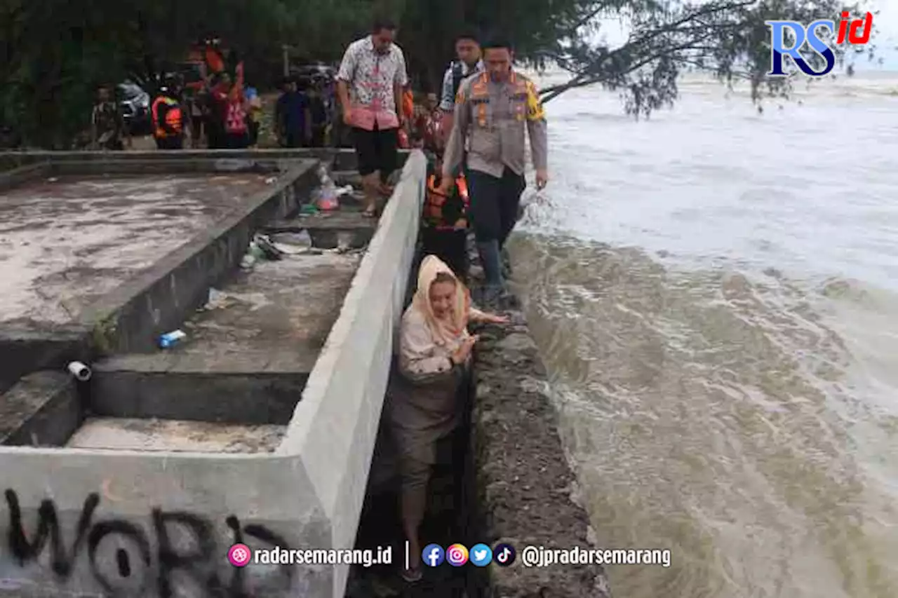 Tanggul Jebol, Villa Marina Terendam, Sebanyak 36 KK Dievakuasi Pakai Hardtop