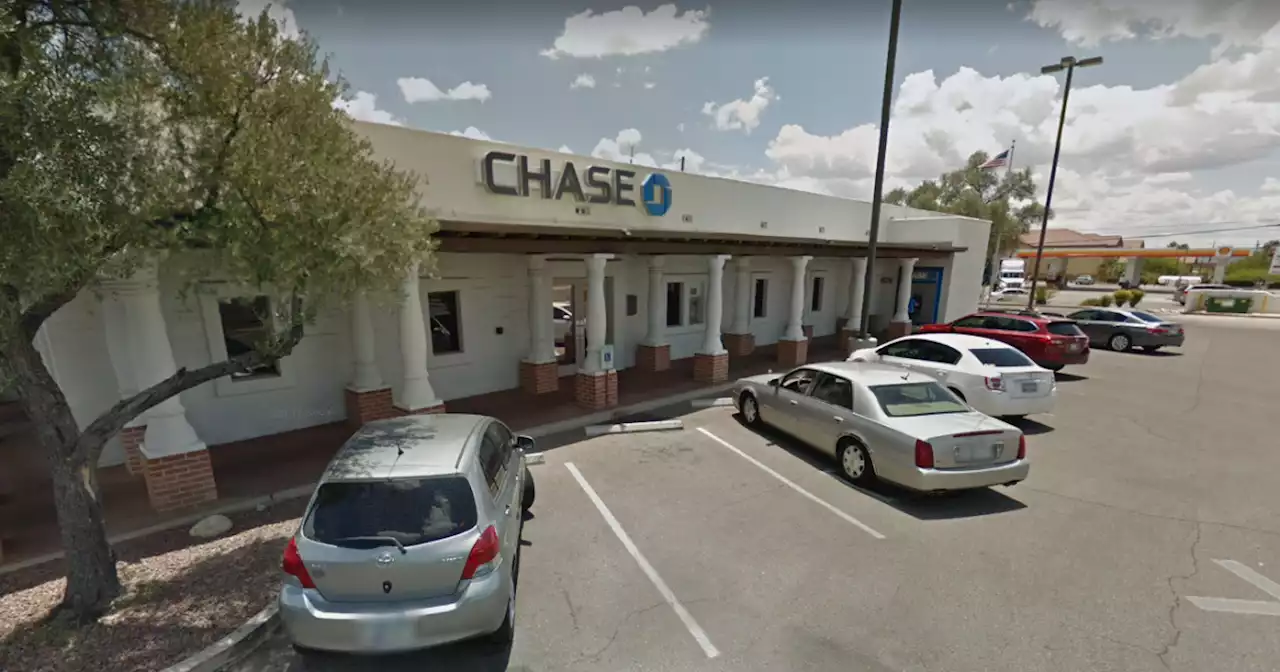 Deputies arrest man suspected of robbing two Chase branches