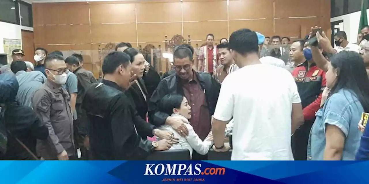 Tangis dan Sujud Syukur Nikita Mirzani Bebas dari Kasus Dito Mahendra