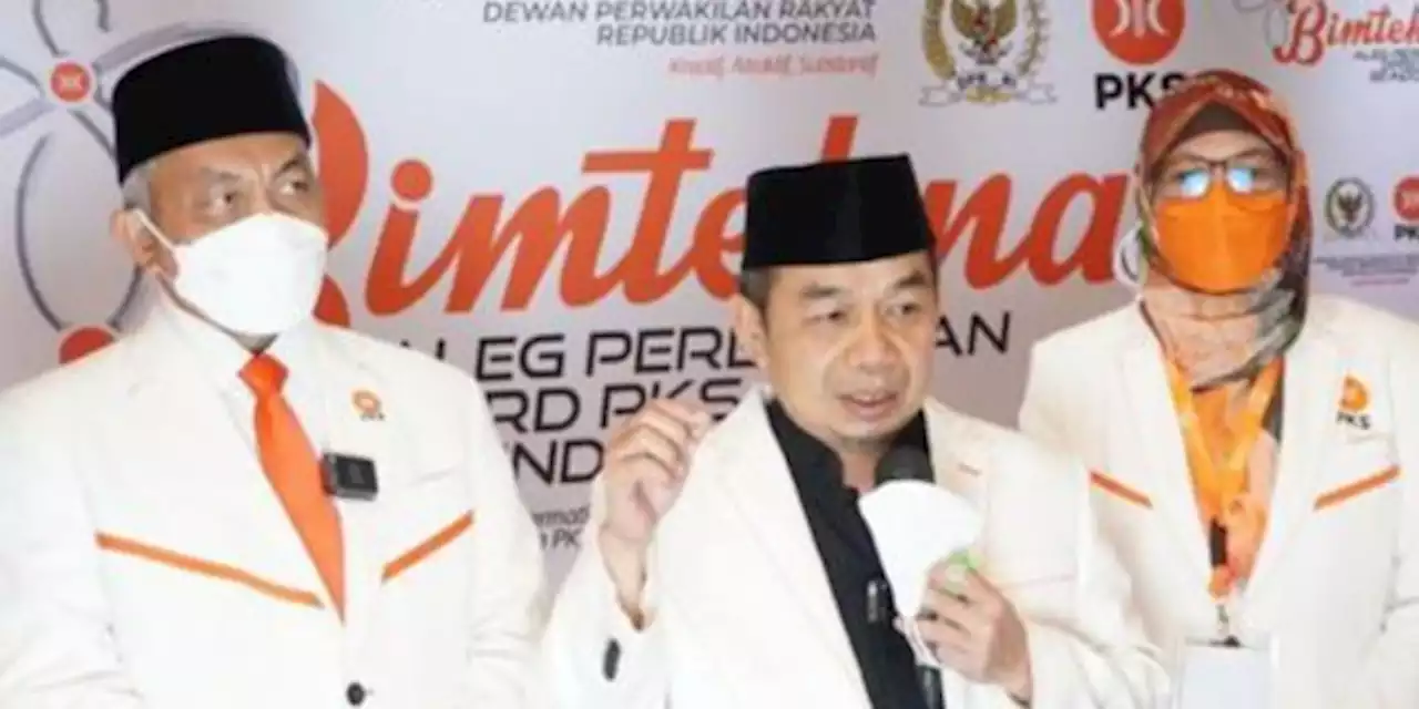 PKS Dorong Tiga Poros di Pemilu 2024 untuk Memberikan Alternatif Bagi Masyarakat | merdeka.com