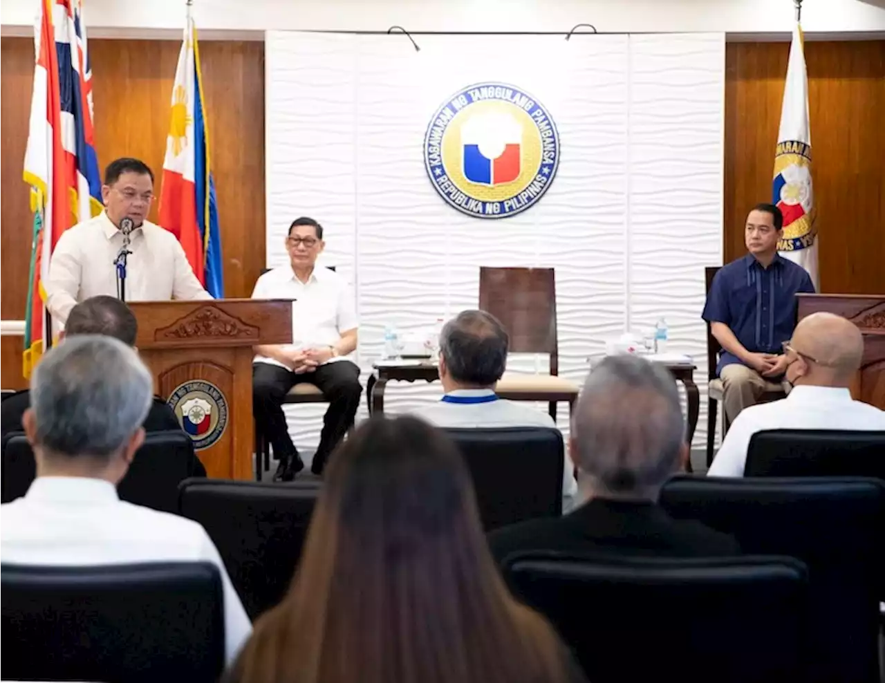 As Ferrer supervises relief ops in MisOcc, new OCD administrator takes oath in Malacanang