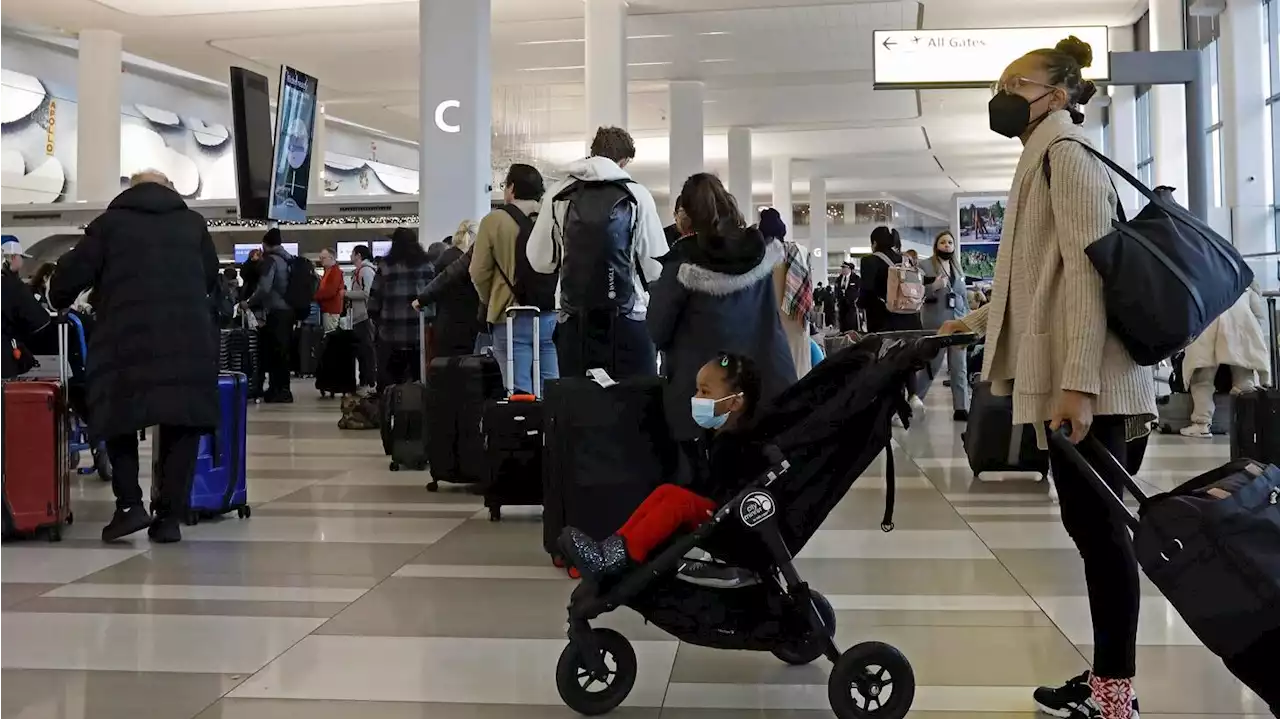 Los aeropuertos estadounidenses vuelven a la normalidad tras la tormenta Elliot | Minuto30