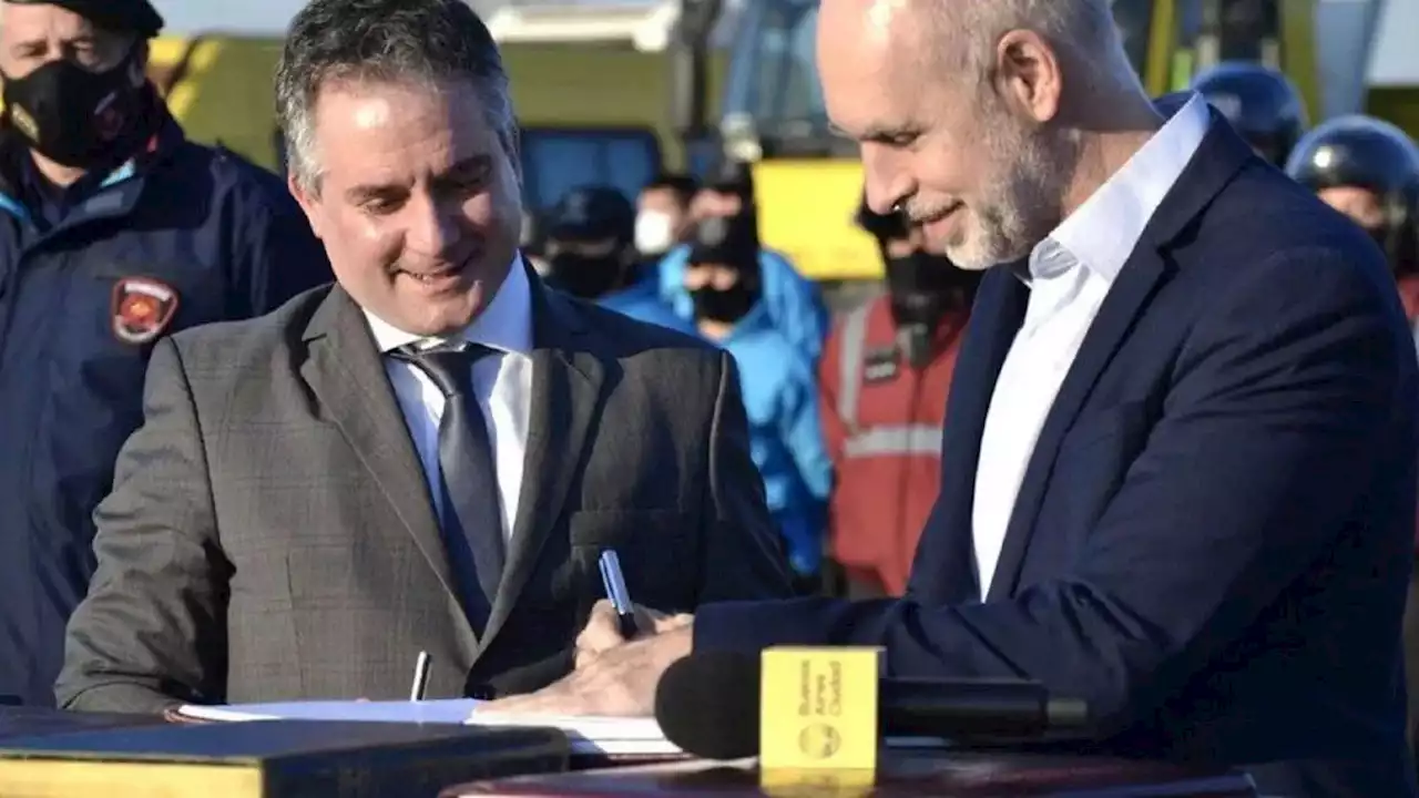 Salen a la luz nuevos chats de D'Alessandro 'aceitando' el negociado con las grúas en la Ciudad