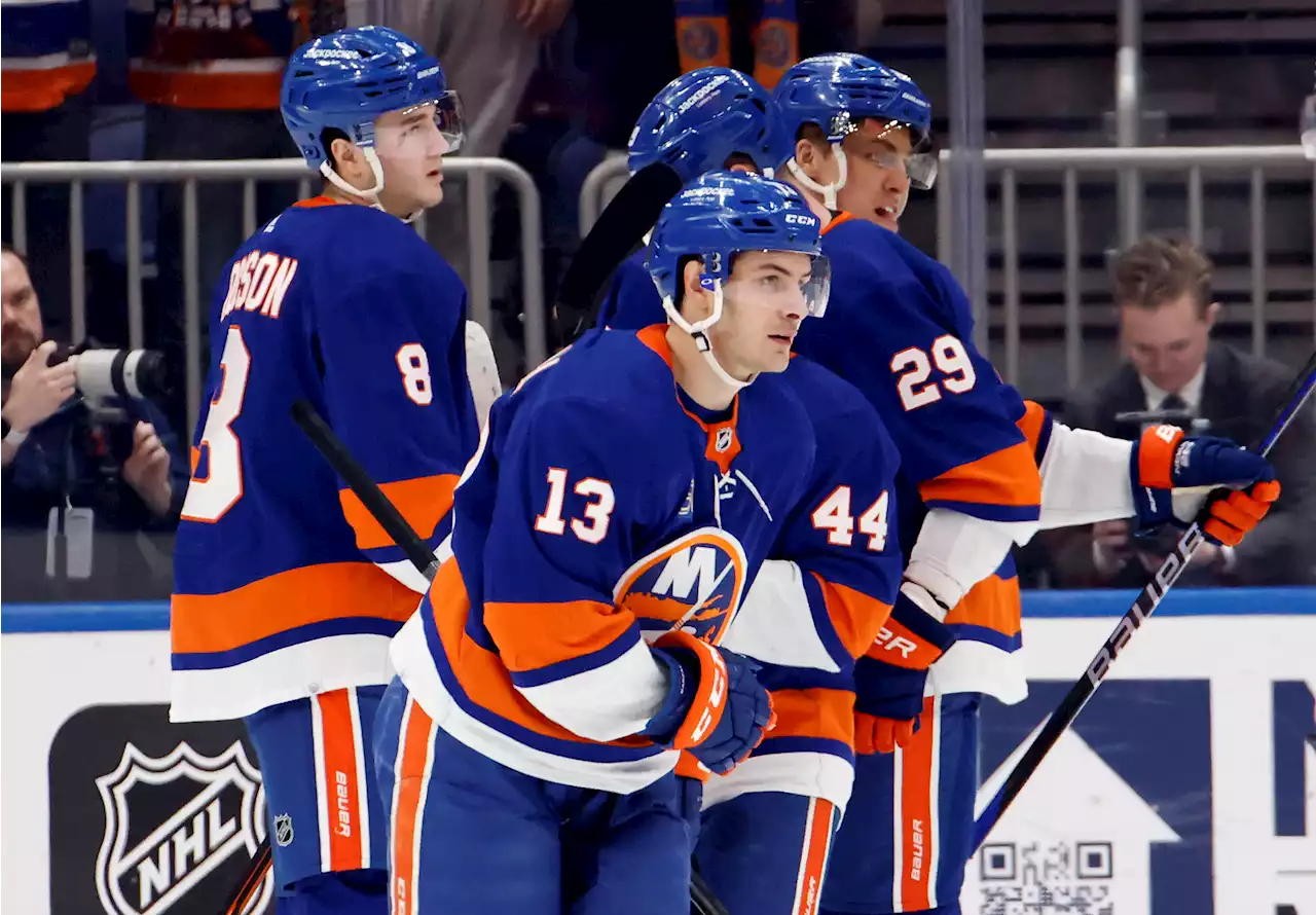 Islanders topple Blue Jackets for third consecutive victory