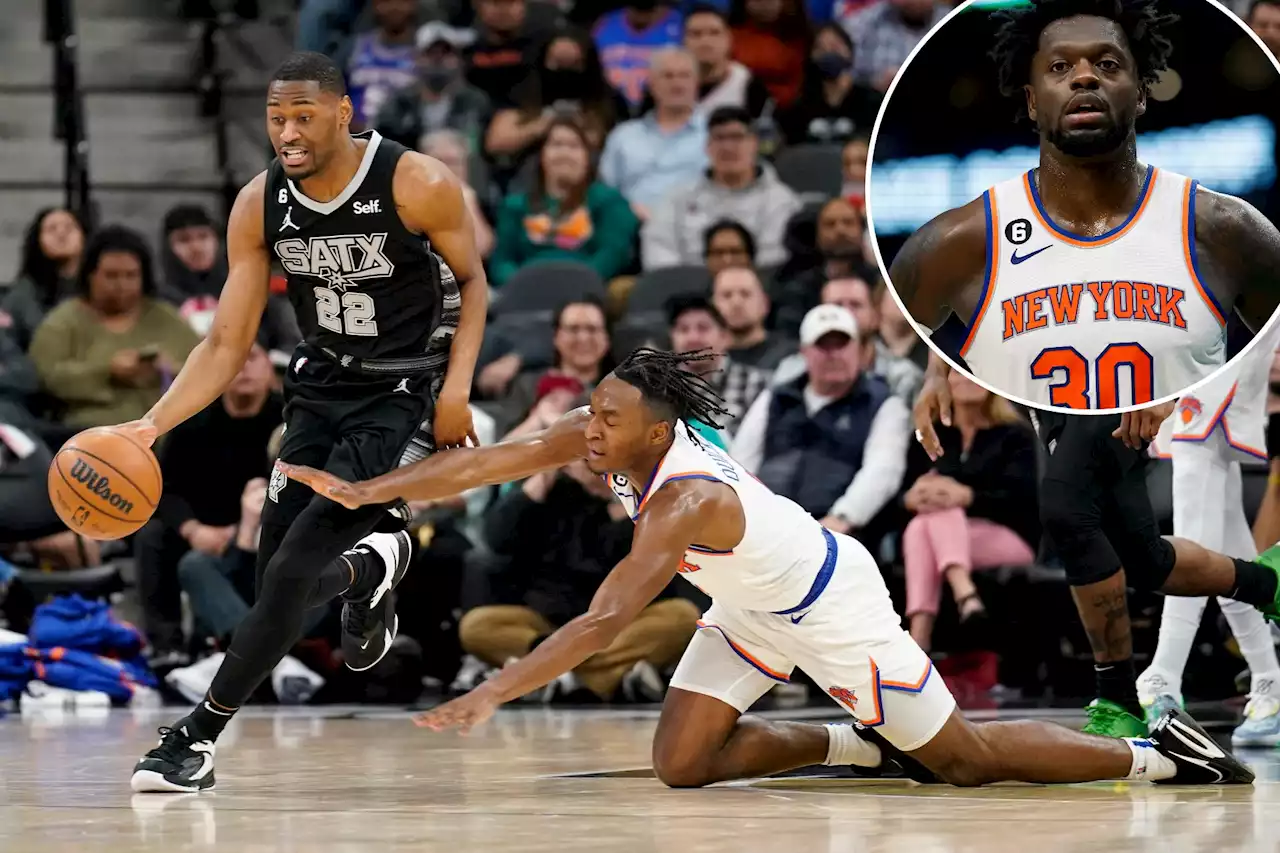 Knicks crash back to .500 after falling to Spurs for fifth straight loss