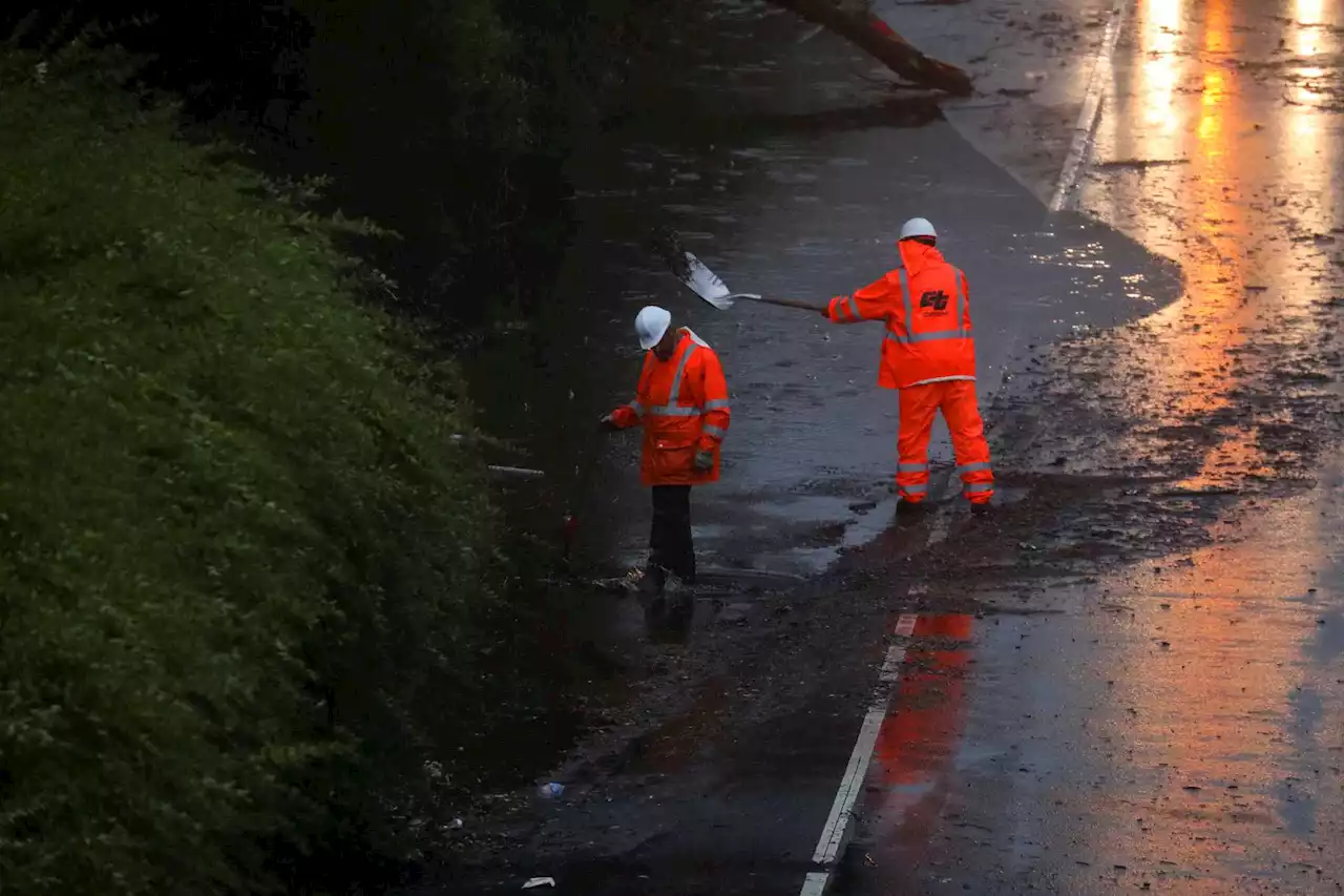 ‘Widespread landslides’ predicted as rains pound Bay Area hills