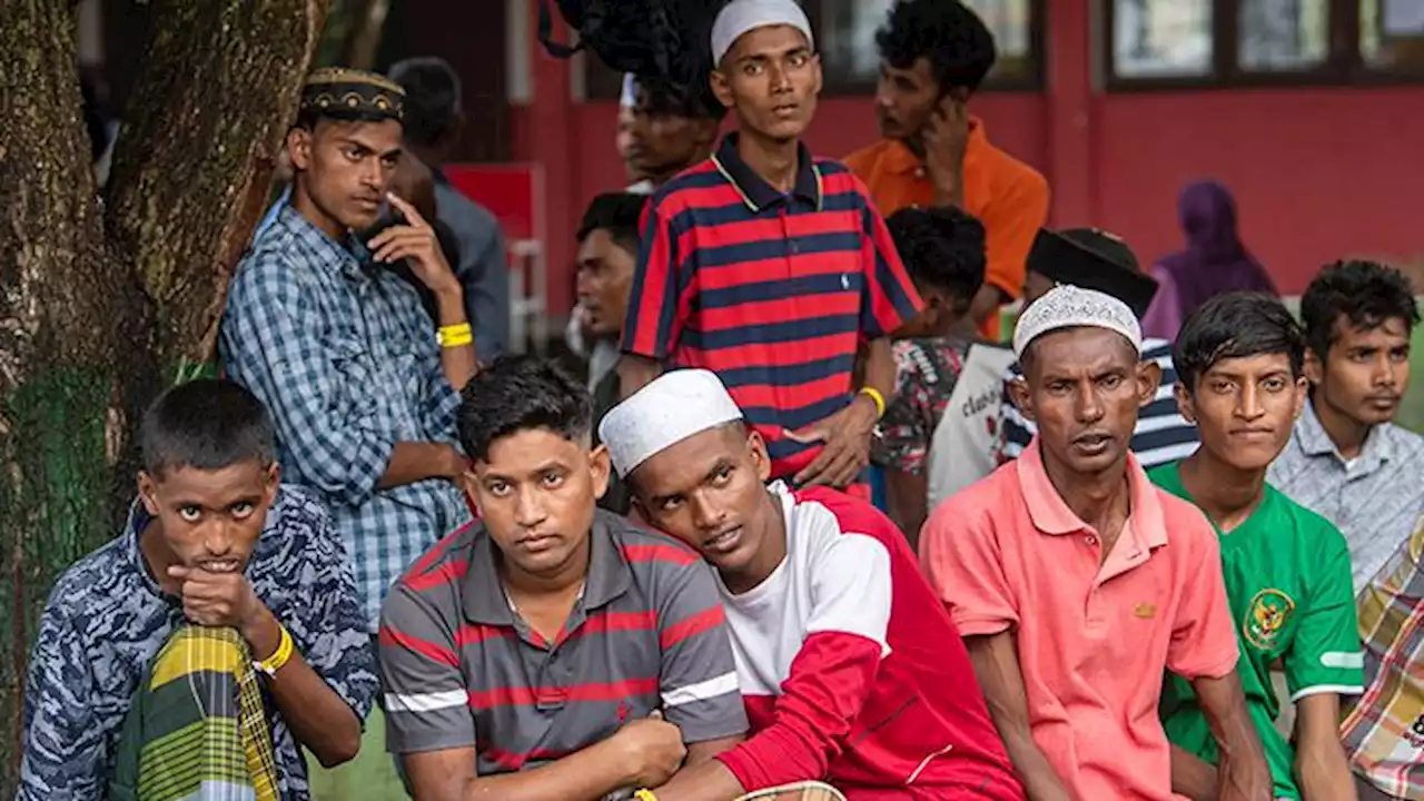 Ratusan Etnis Rohingya Akan Dipindahkan dari Penampungan Sementara