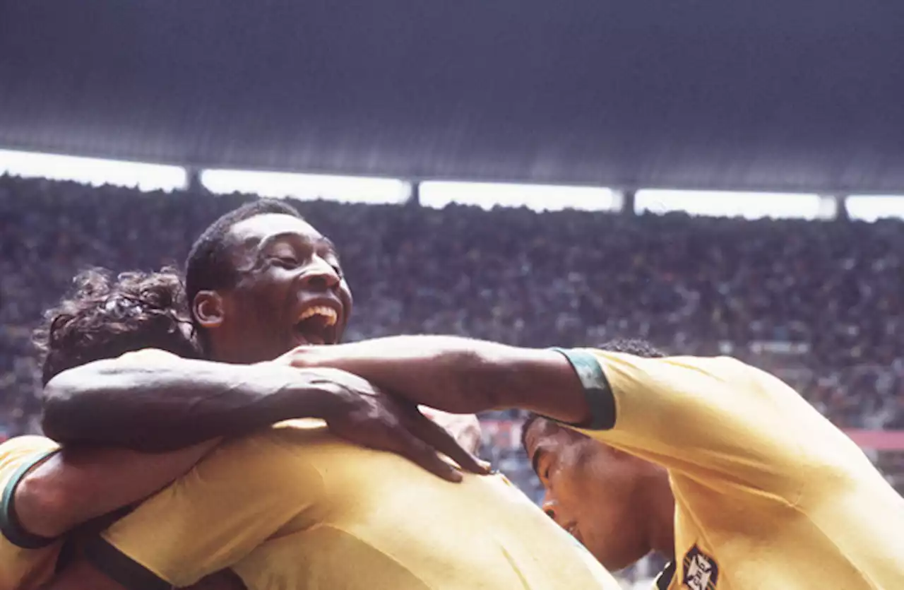 'Before Pele, '10' was just a number' - Football pays respects to its King