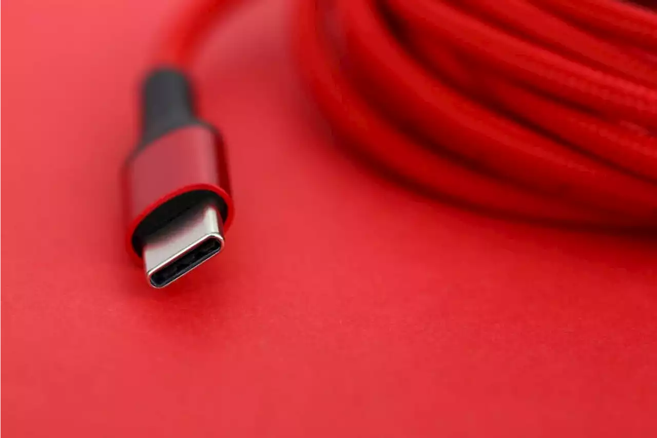 India sets 2025 deadline for USB-C charging ports on phones