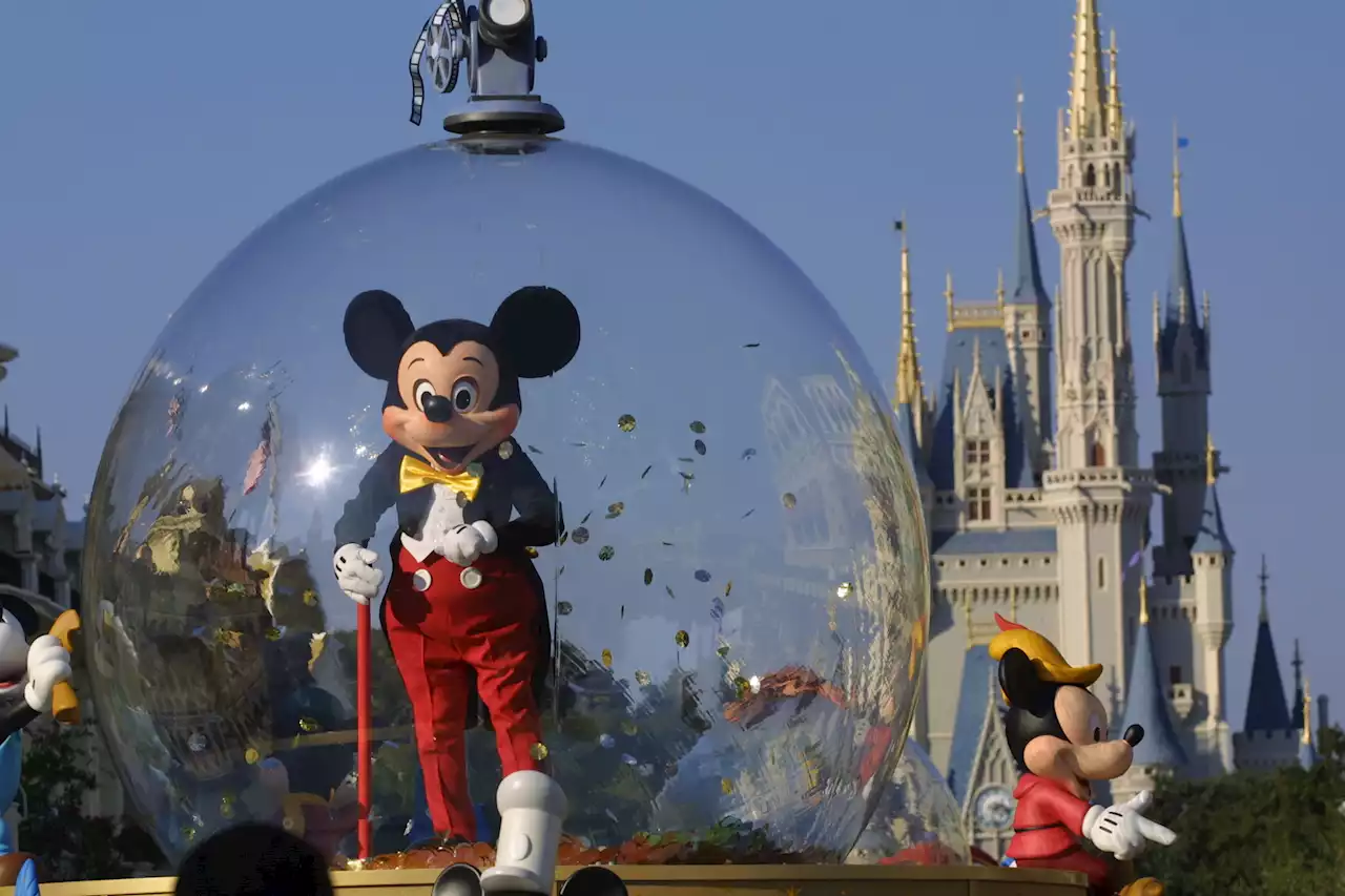 Pay kids’ prices for adult tickets at Disney and Universal Orlando