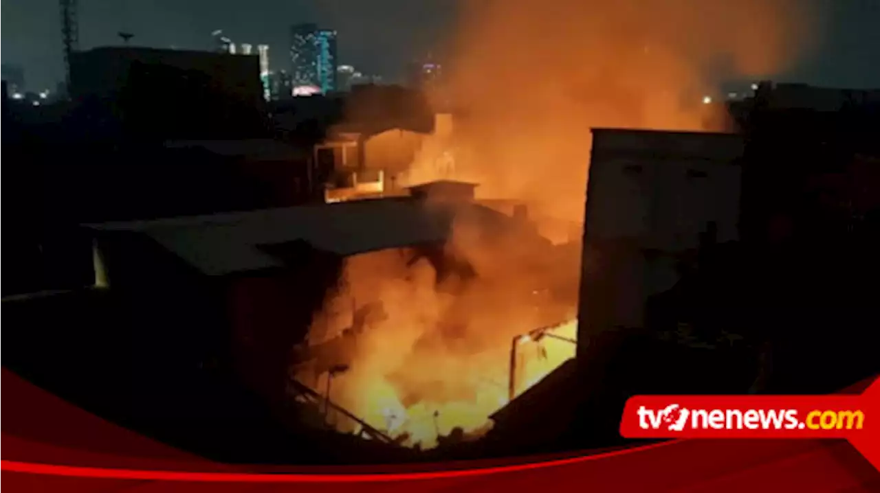 Mencekam, 10 Rumah Dilalap Si Jago Merah di Tambora Jakarta Barat, Ketua RT Beberkan Jumlah Korban