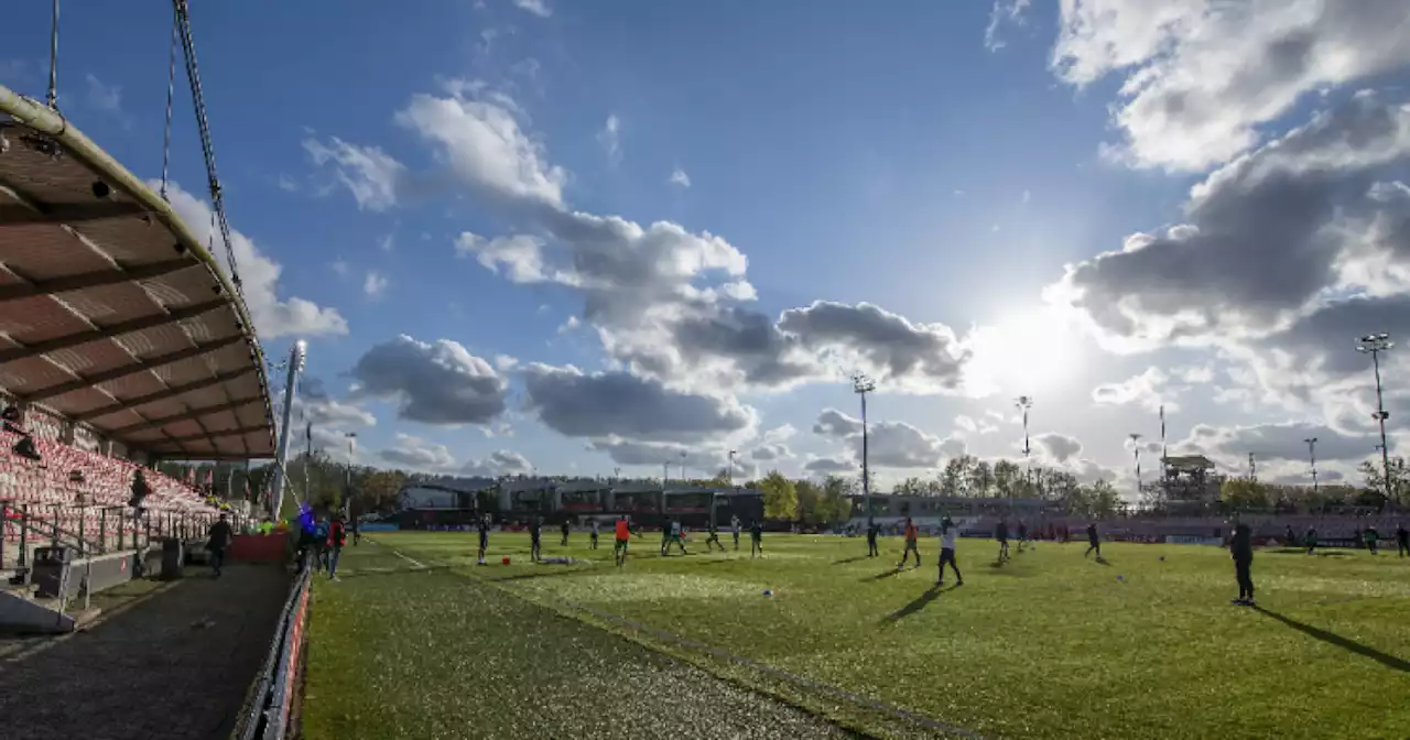 Ajax speelt oefenwedstrijd: Schreuder stuurt deze elf namen het veld in