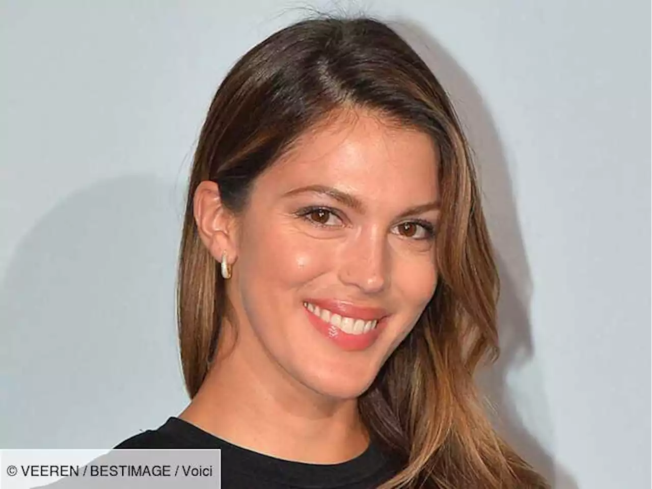 Iris Mittenaere questionnée sur ses envies de bébé, elle répond cash à un internaute - Voici