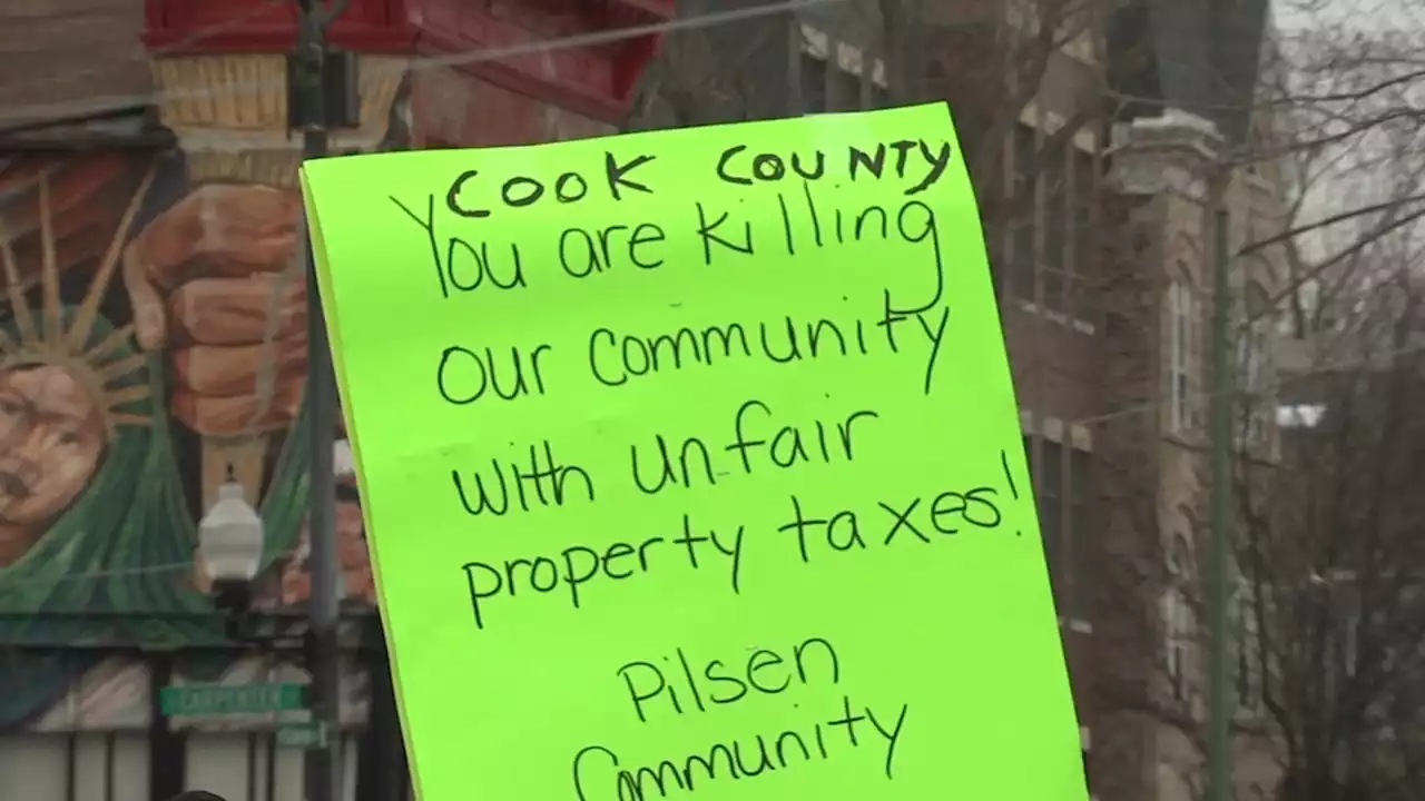 Pilsen residents organize car caravan to protest rising Cook County property taxes