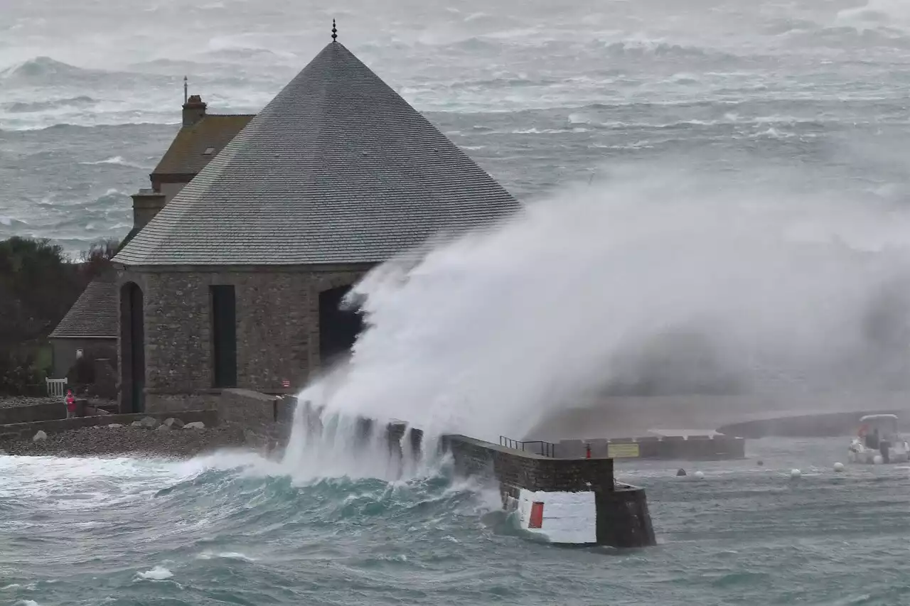 Météo France : trois départements en vigilance orange pour pluie et vent, une vingtaine en jaune