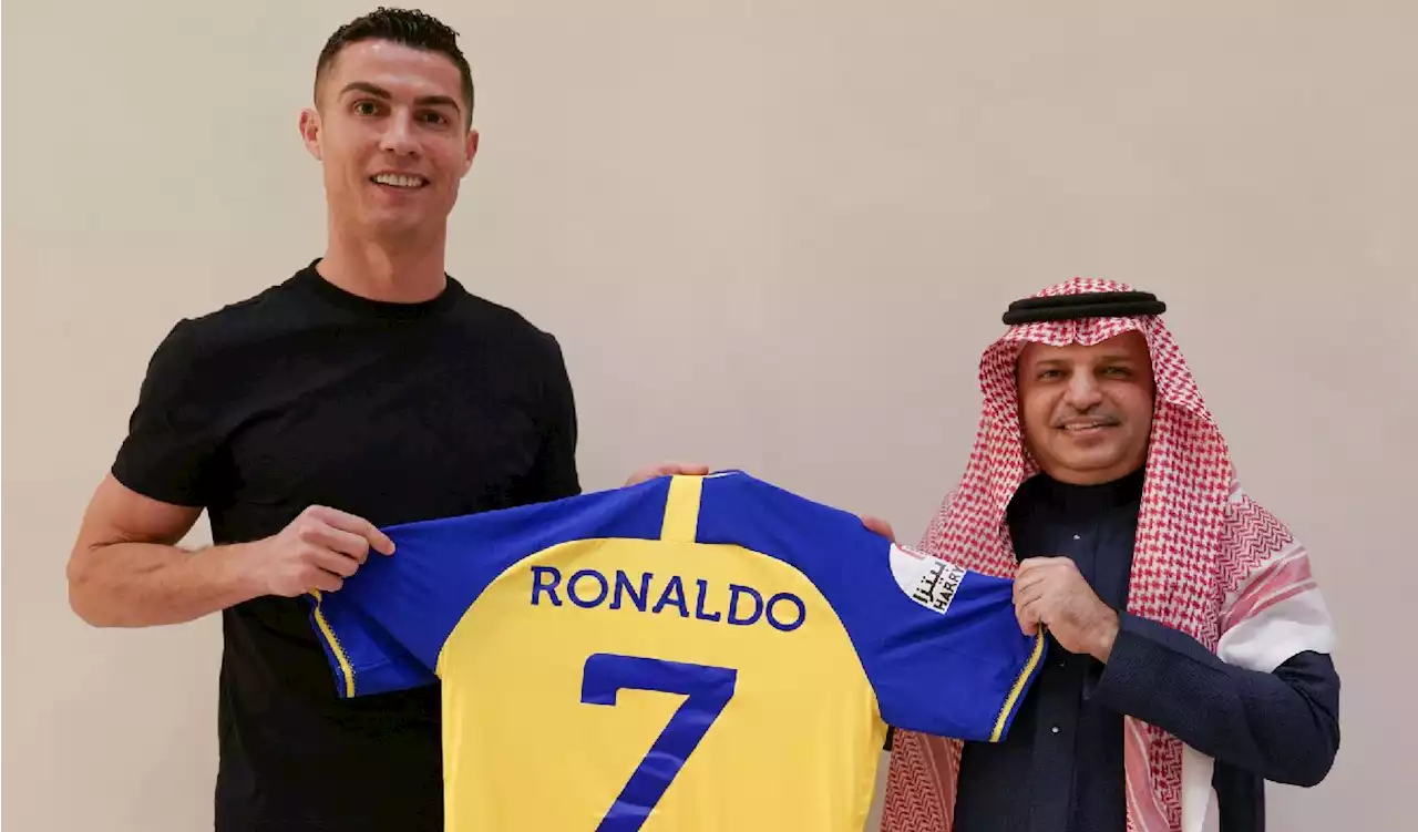 Hinchas de Al Nassr acaban las camisetas de Cristiano Ronaldo en Arabia Saudita