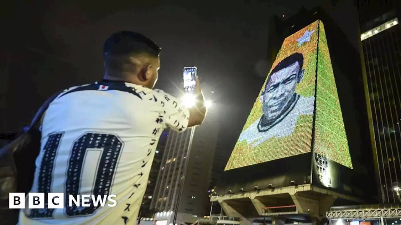 'Thank you, King': Brazil lights up in honour of Pelé