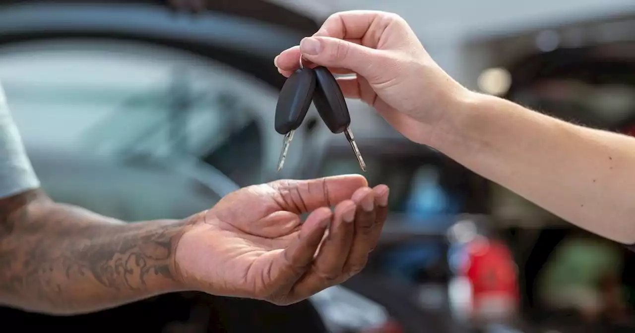 Woman stunned as neighbour asks to borrow car less than year after moving in