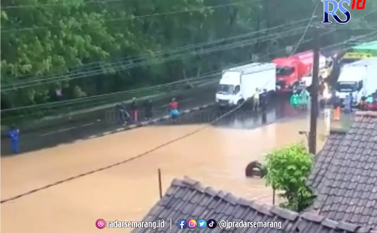 Banjir Bandang Putus Jalur Pantura Subah Batang