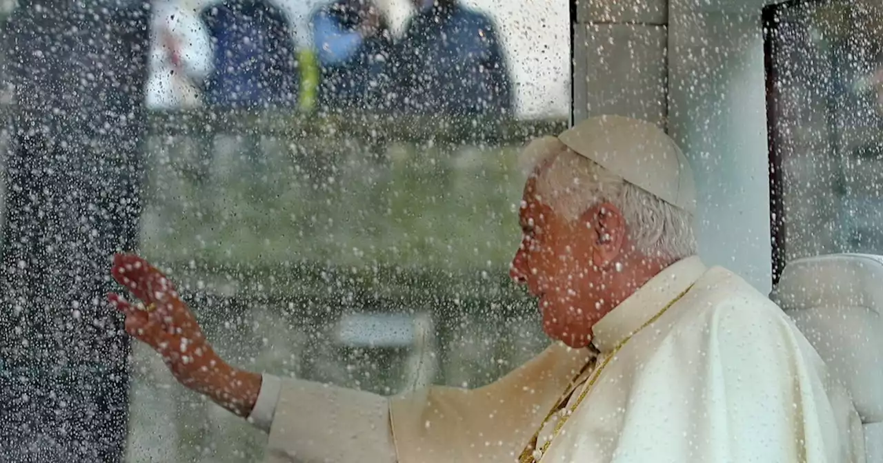 Papa Ratzinger, cosa accadrà dopo la sua morte: 'Non ci sono precedenti'