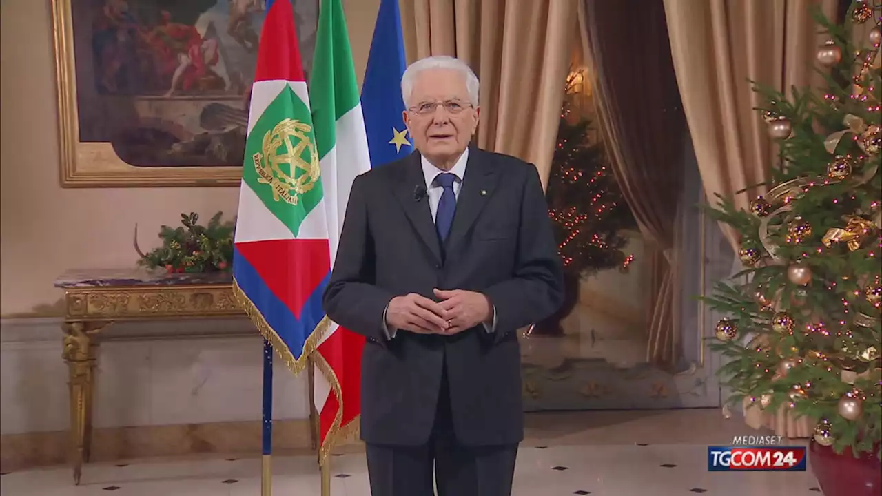 Mattarella: Prima donna premier è maturità, pagare tasse per far funzionare Italia - Video Tgcom24