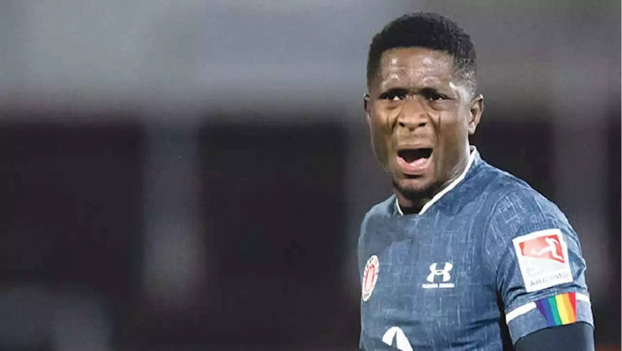 Aremu signs new deal with St Pauli