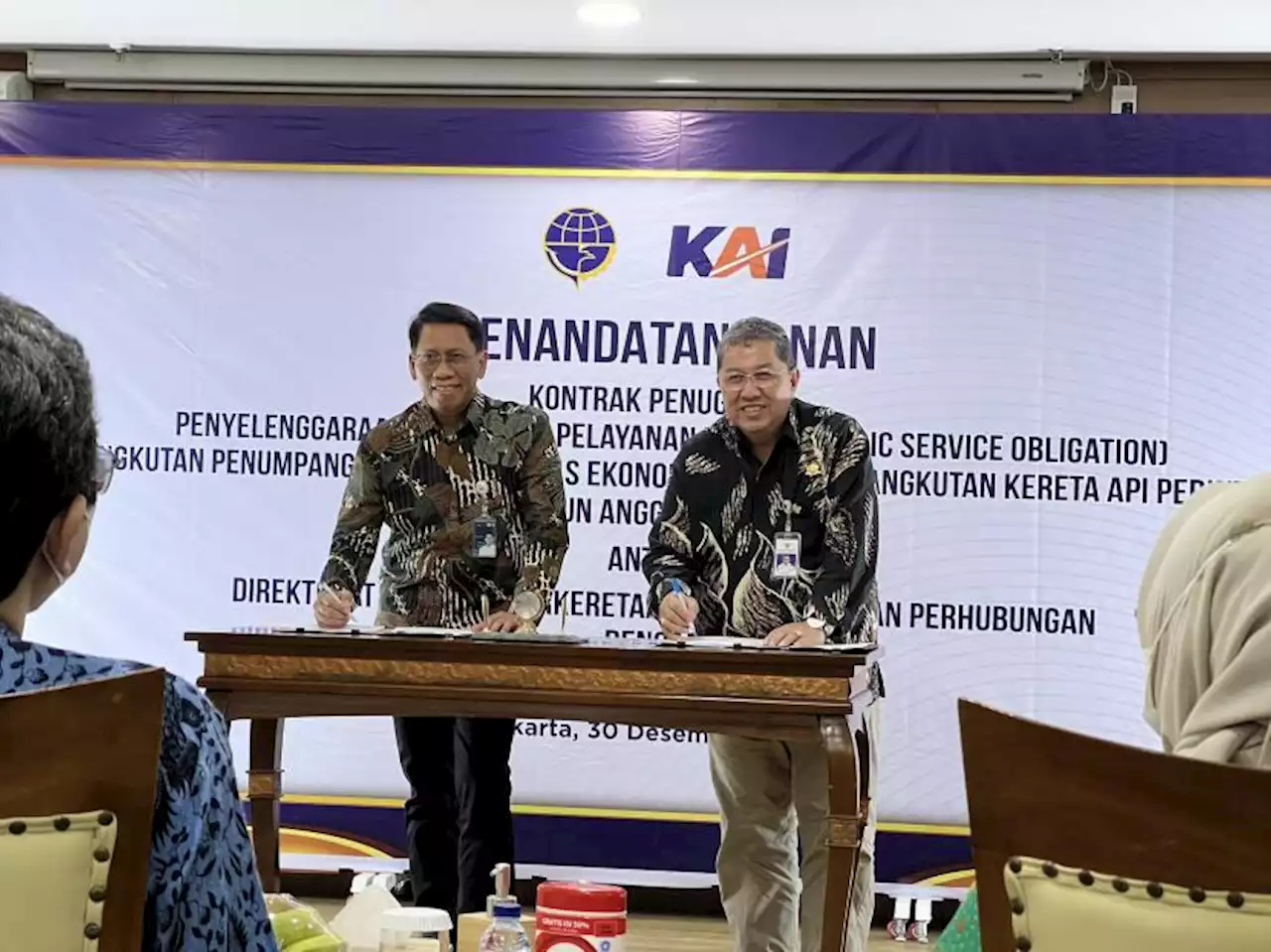 KAI Teken Kontrak Subsidi Kereta Senilai Rp 2,67 Triliun |Republika Online