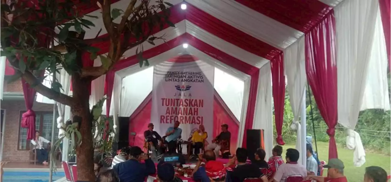 Refleksi Akhir Tahun: Perpajangan Masa Jabatan Presiden Harus Dilawan Secara Tegas |Republika Online